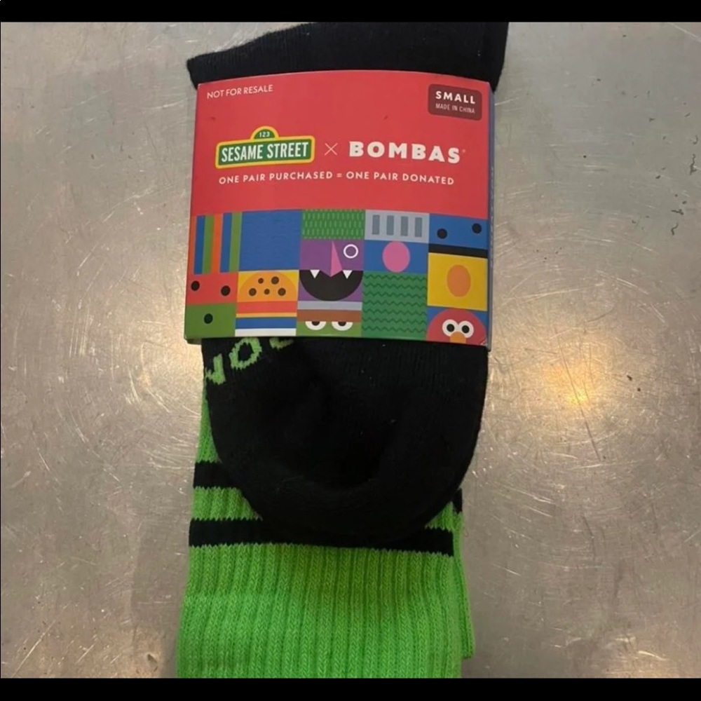 New Bombas Sesame Street Oscar The Grouch Socks sz SM - only 1 pair